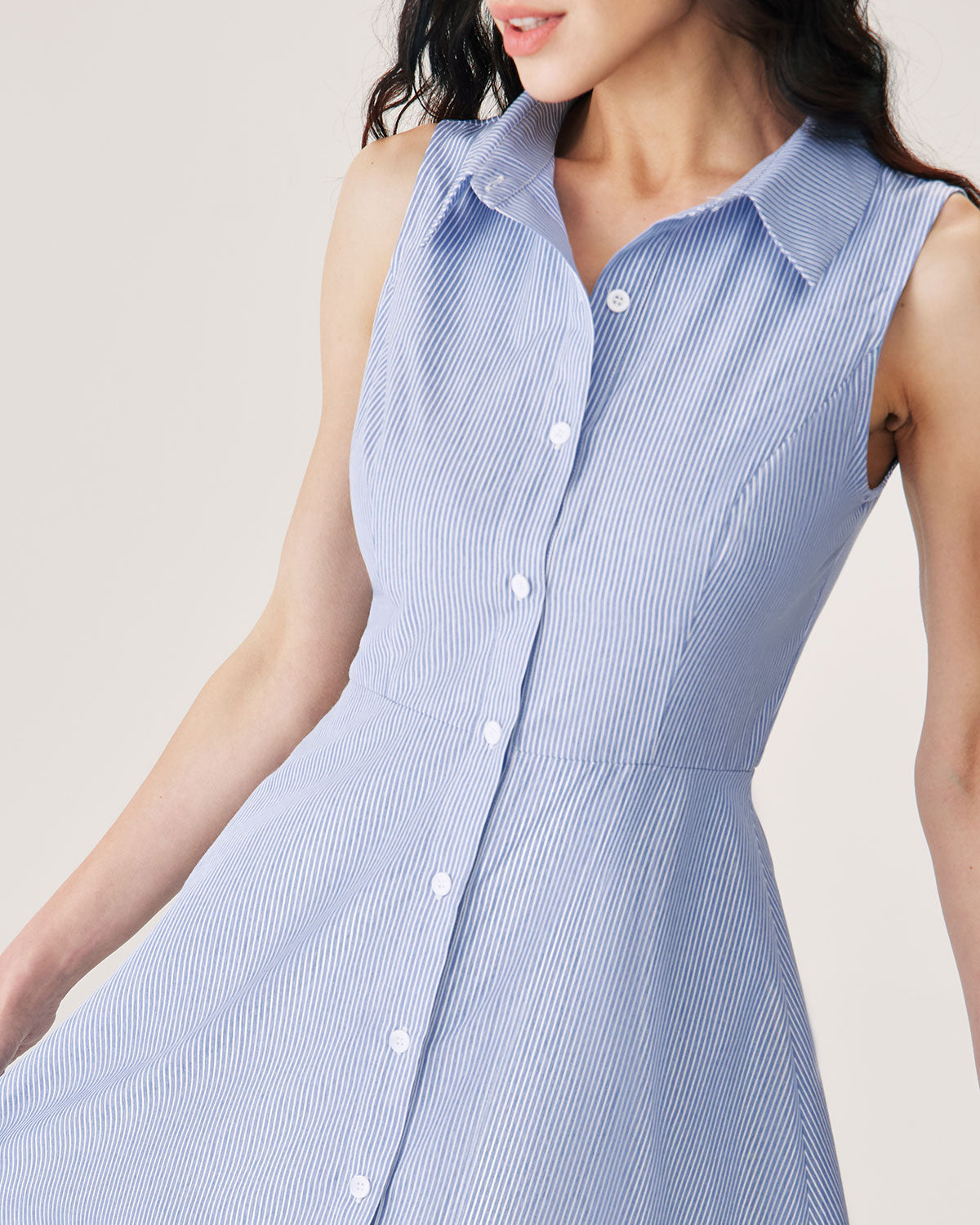 Fátima | Vestido Corto Azul de Rayas con Botones