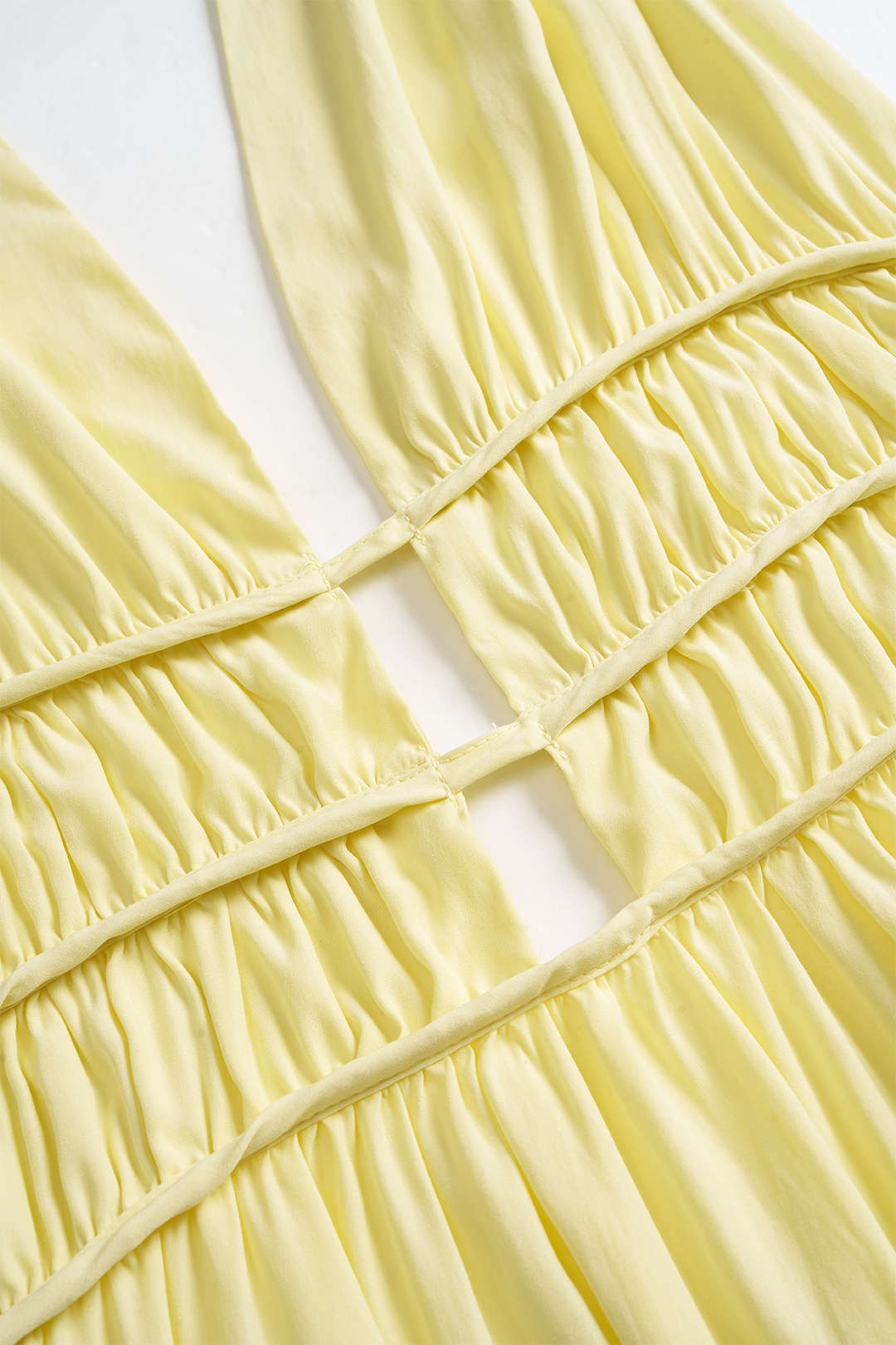 Beatriz | Vestido Largo Halter Calado Amarillo