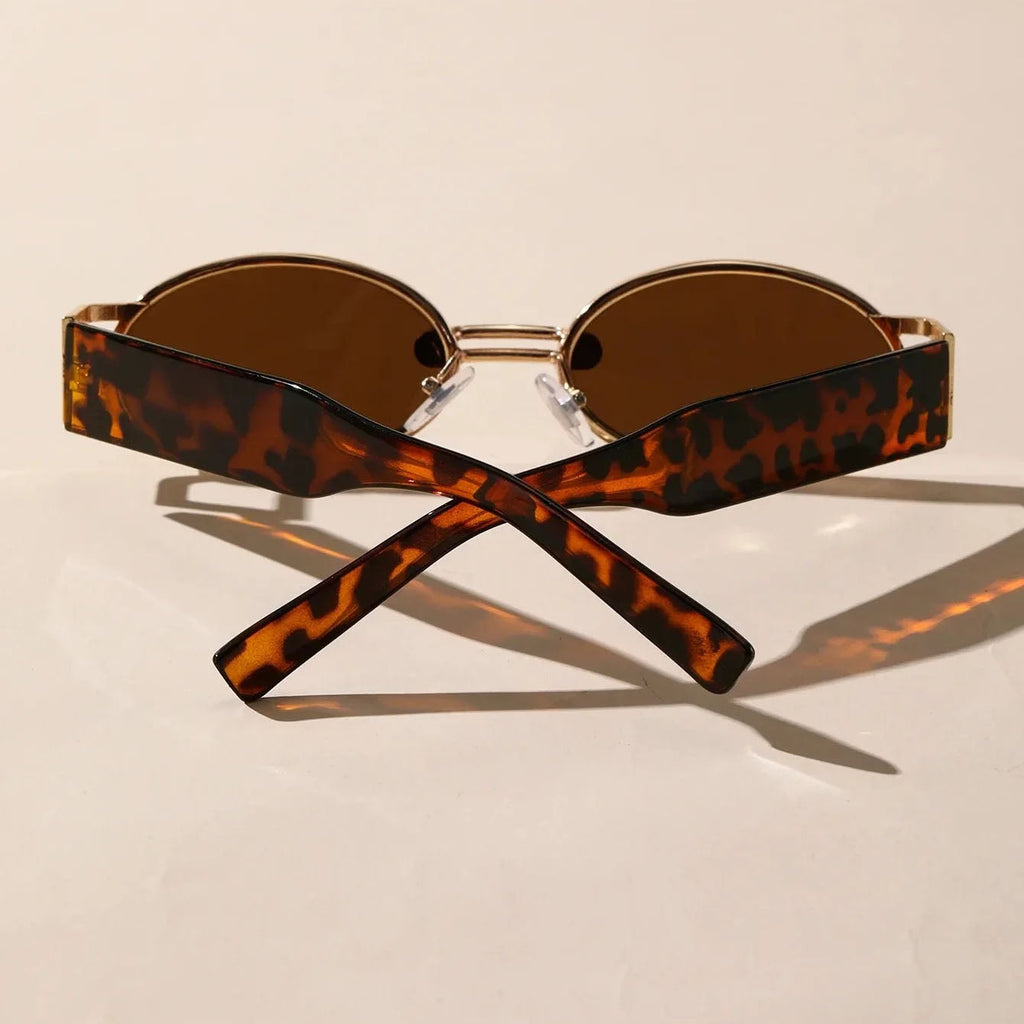 Adela | Gafas de Sol Ovaladas con Montura Dorada
