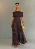 Candela | Vestido Largo Fluido con Hombros Descubiertos Marrón