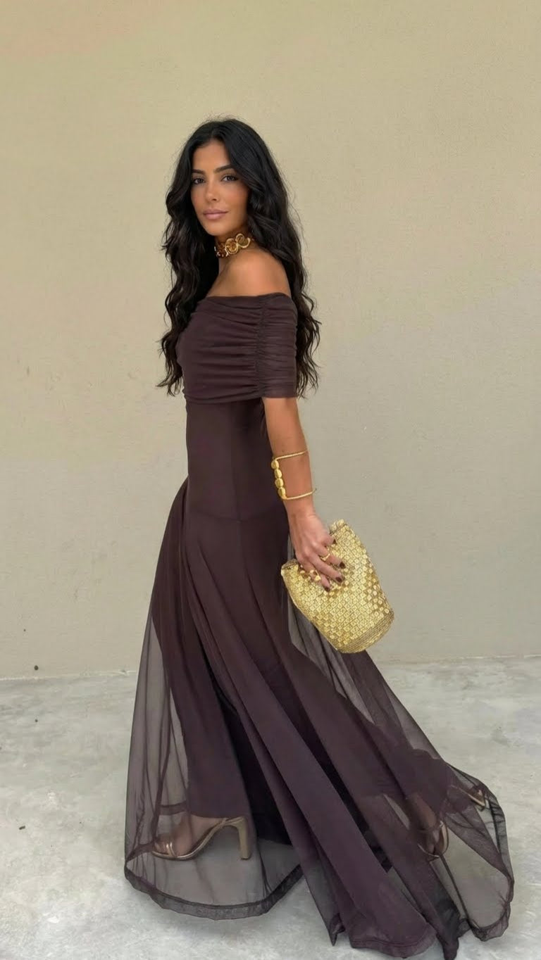 Candela | Vestido Largo Fluido con Hombros Descubiertos Marrón
