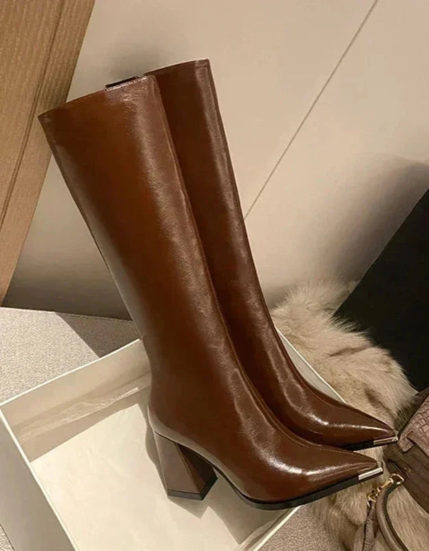 Carmina | Bota con Cuña Oculta