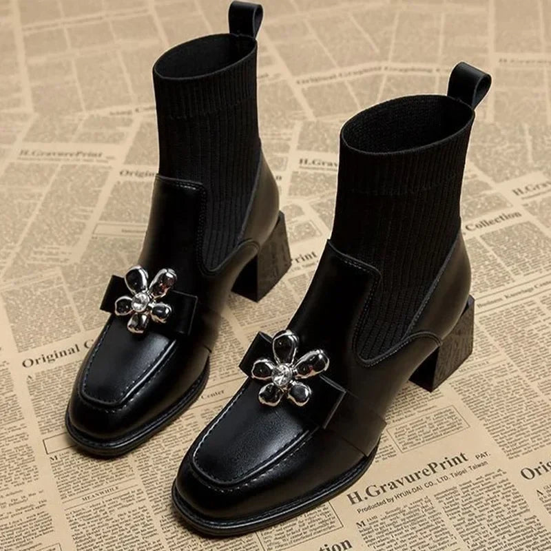 Rut | Bota con Lazo en Negro Liso o Aterciopelado