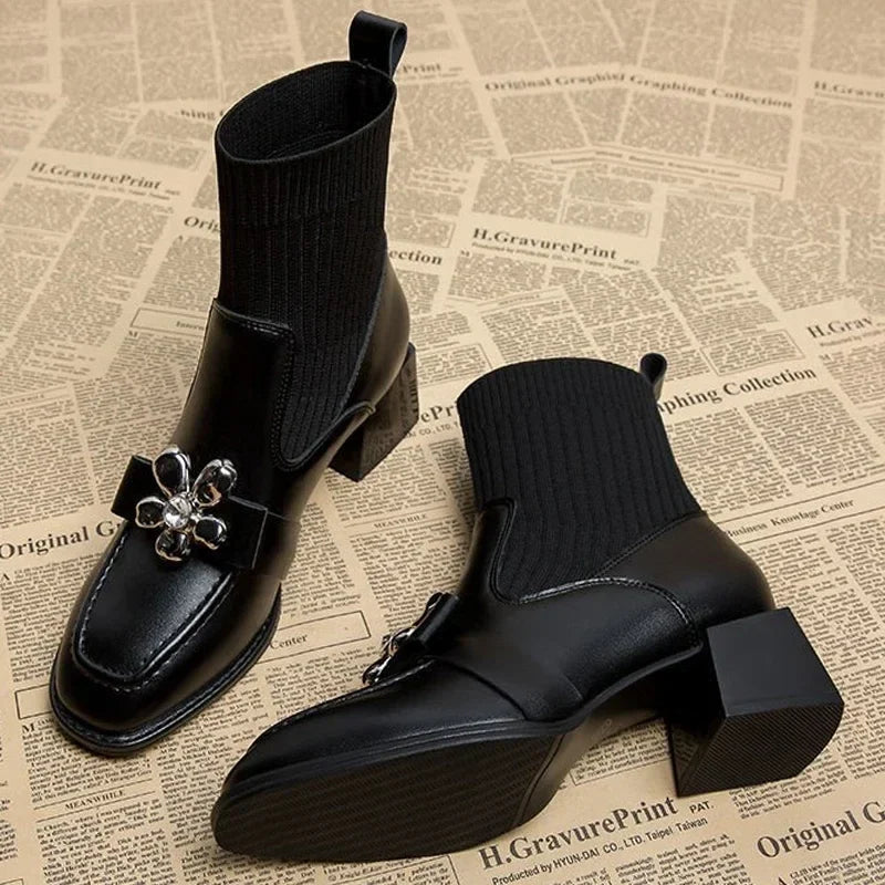 Rut | Bota con Lazo en Negro Liso o Aterciopelado