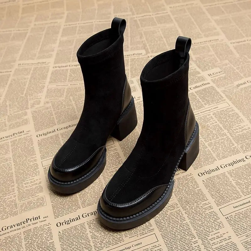 Verónica | Bota Negra Clásica