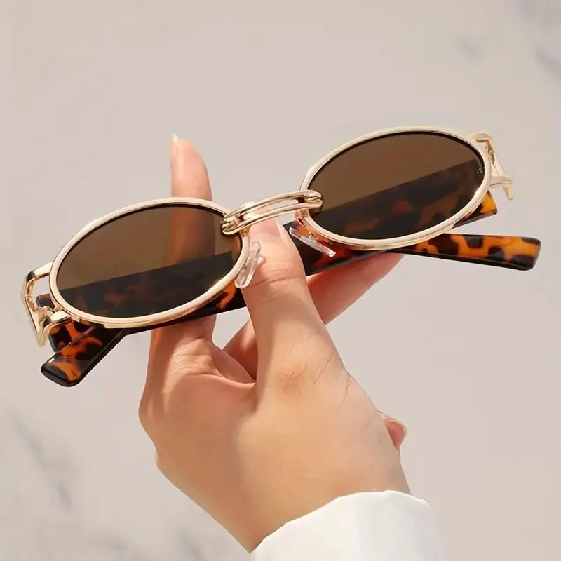Adela | Gafas de Sol Ovaladas con Montura Dorada