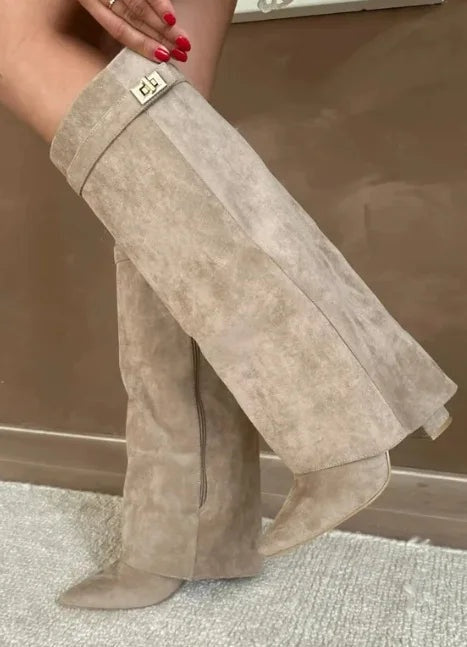 Leonor | Bota Alta de Ante con Caña Alta y Hebilla