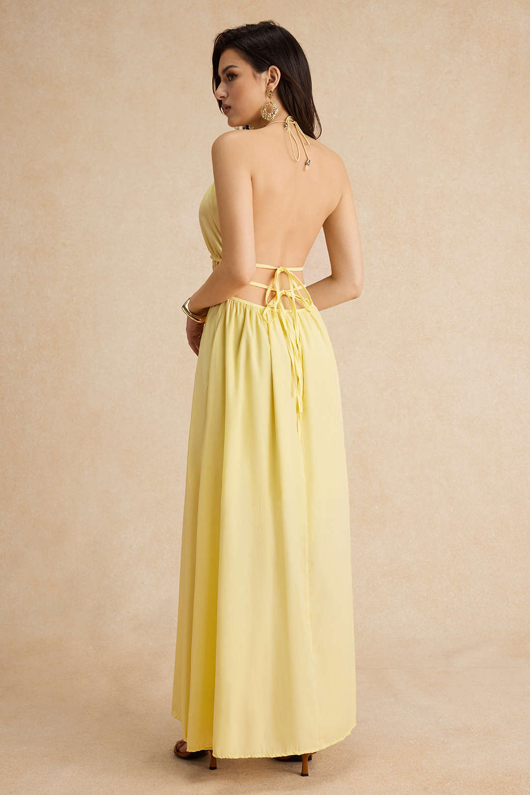 Beatriz | Vestido Largo Halter Calado Amarillo