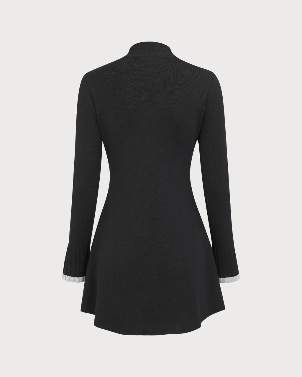 Silvia | Vestido Corto Negro de Punto con Detalles en Contraste y Manga Larga
